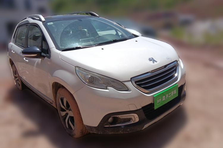 Used Peugeot 2008 2015 1.6THP Automatic Fashion Edition Front Right 45 Deg