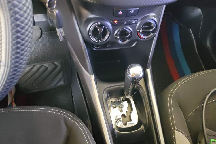 Used Peugeot 2008 2015 1.6L Automatic Playcool Edition Gear Lever