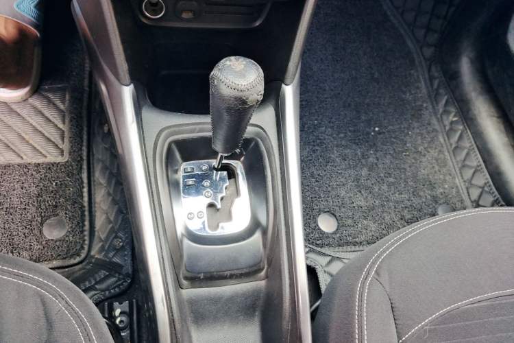 Used Peugeot 2008 2015 1.6L Automatic Playcool Edition Gear Lever