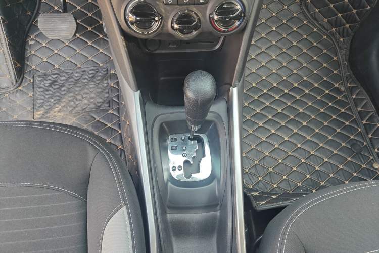 Used Peugeot 2008 2015 1.6L Automatic Playcool Edition Gear Lever