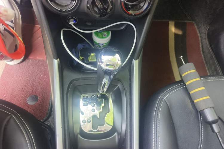 Used Peugeot 2008 2015 1.6L Automatic Playcool Edition Gear Lever