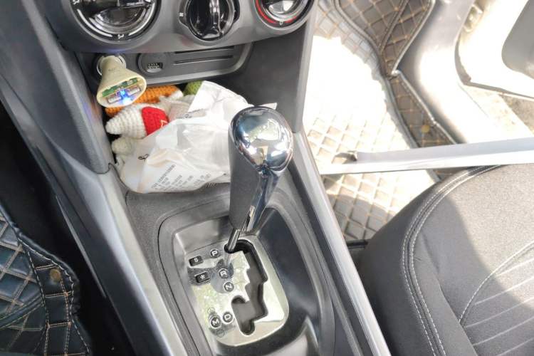 Used Peugeot 2008 2015 1.6L Automatic Playcool Edition Gear Lever