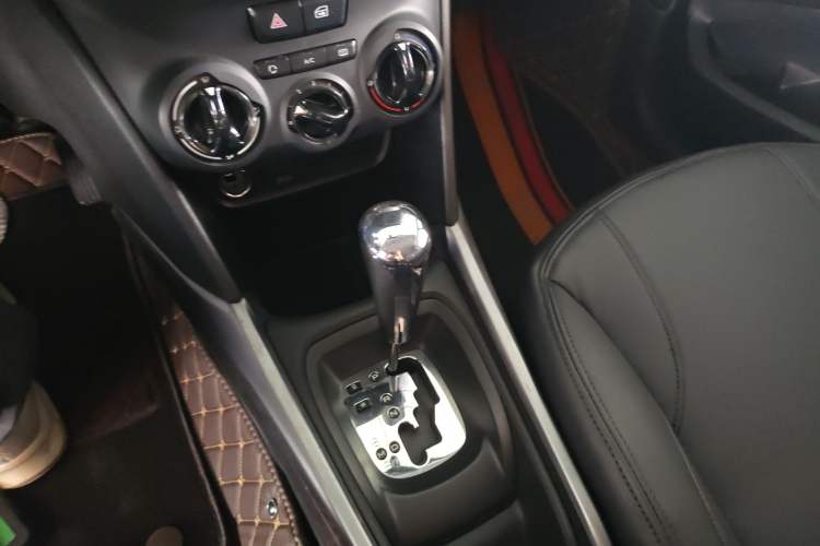 Used Peugeot 2008 2015 1.6L Automatic Playcool Edition Gear Lever