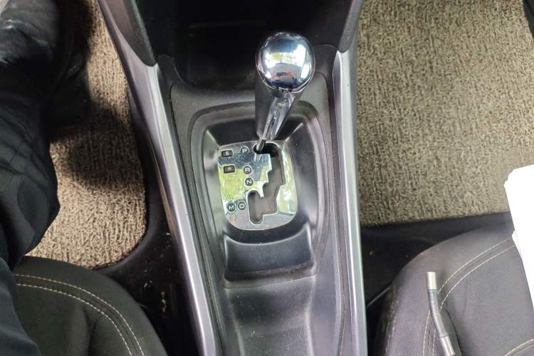 Used Peugeot 2008 2015 1.6L Automatic Playcool Edition Gear Lever