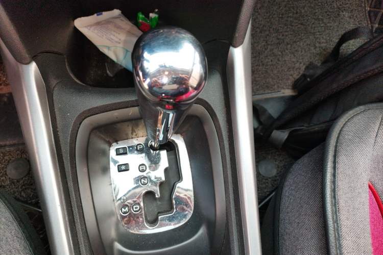 Used Peugeot 2008 2015 1.6L Automatic Playcool Edition Gear Lever