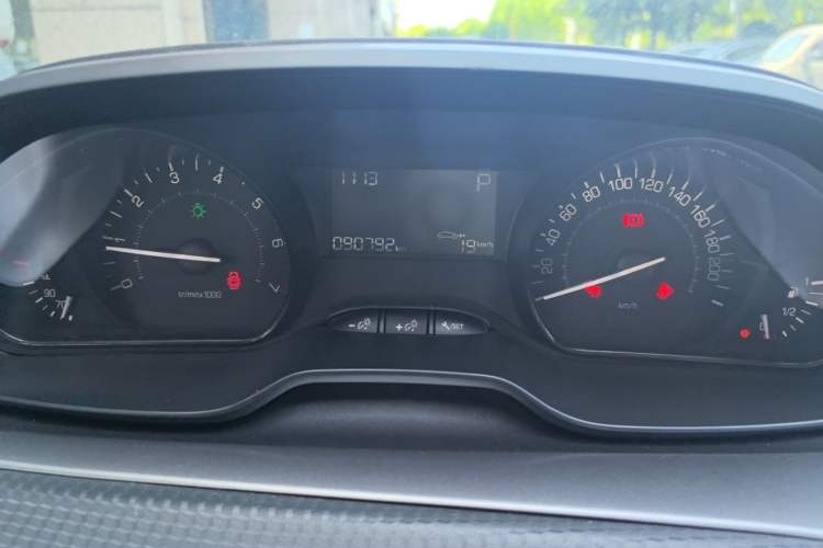 Used Peugeot 2008 2015 1.6L Automatic Playcool Edition Instrument Cluster