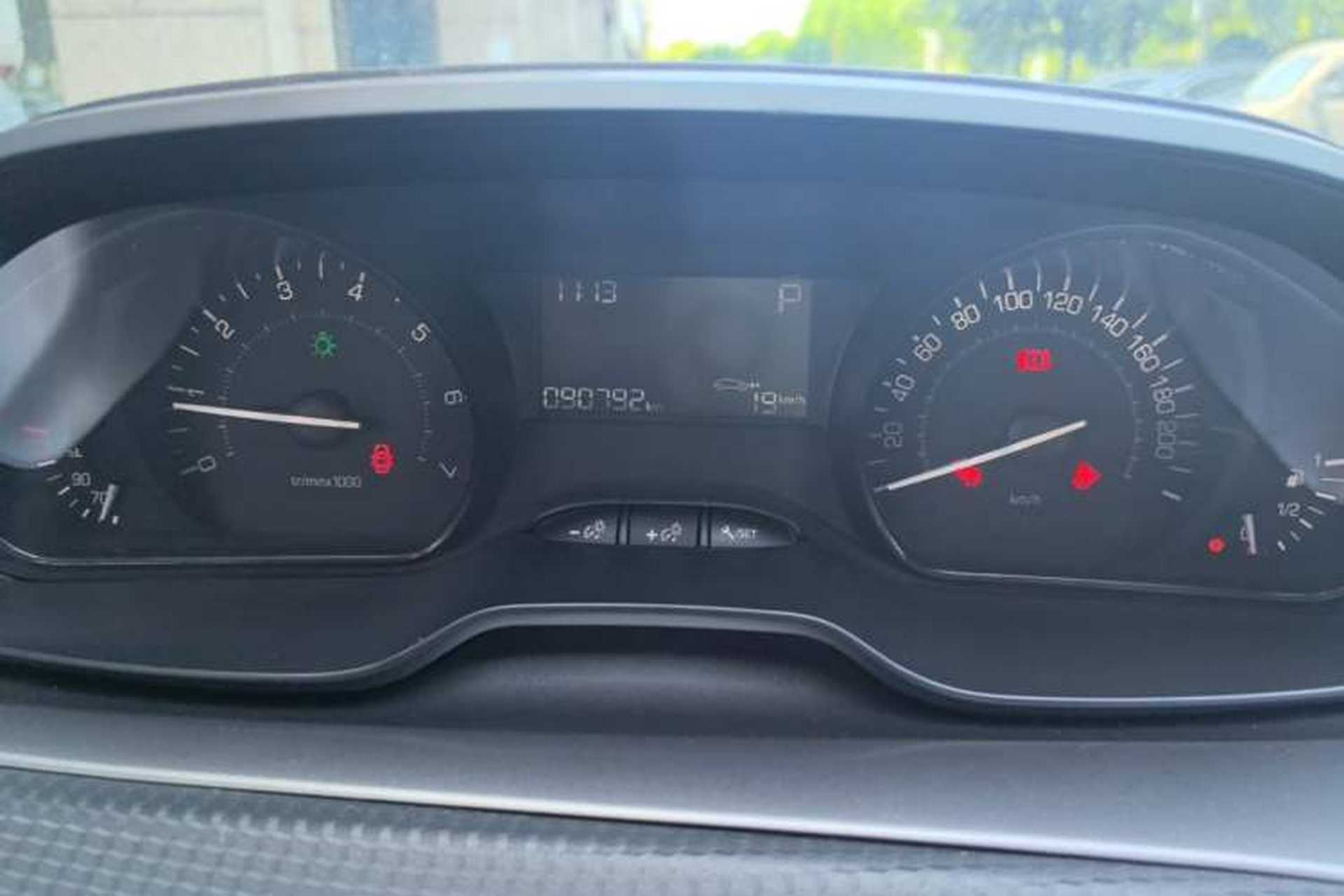 Used Peugeot 2008 2015 1.6L Automatic Playcool Edition Instrument Cluster