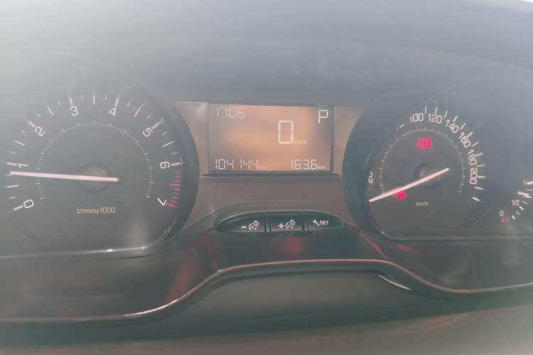 Used Peugeot 2008 2015 1.6L Automatic Playcool Edition Instrument Cluster