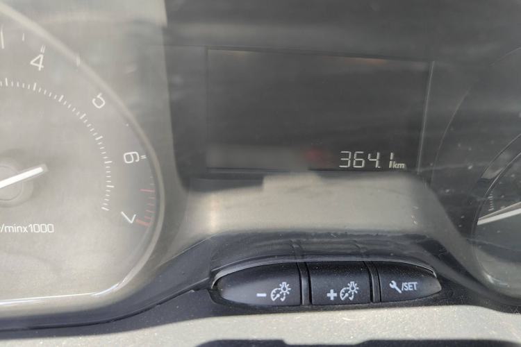 Used Peugeot 2008 2015 1.6L Automatic Playcool Edition Instrument Cluster