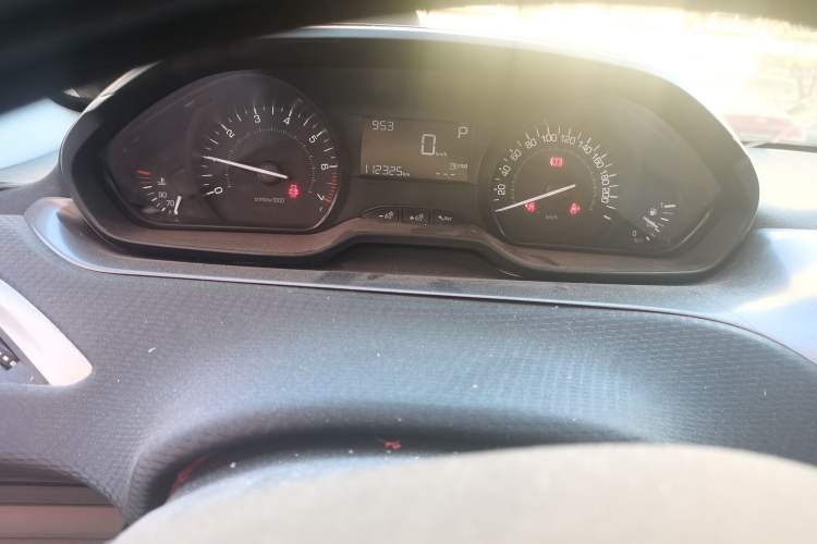 Used Peugeot 2008 2015 1.6L Automatic Playcool Edition Instrument Cluster