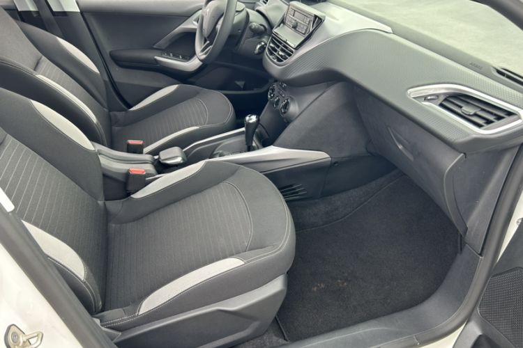 Used Peugeot 2008 2015 1.6L Automatic Playcool Edition Interior 8