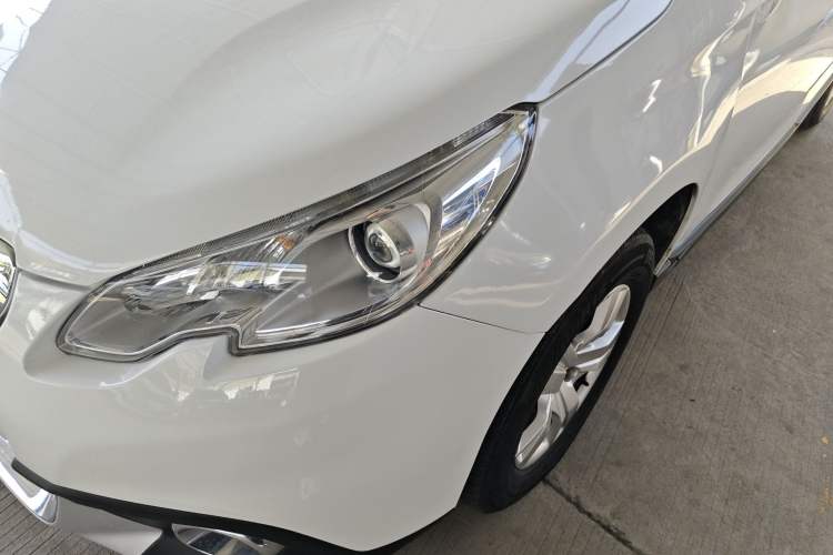 Used Peugeot 2008 2015 1.6L Automatic Playcool Edition Left Front Headlight