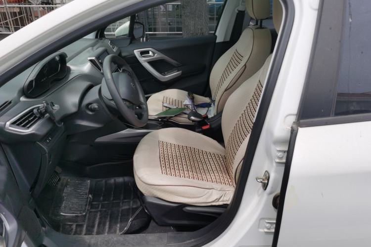 Used Peugeot 2008 2015 1.6THP Automatic Fashion Edition Left Front Seat