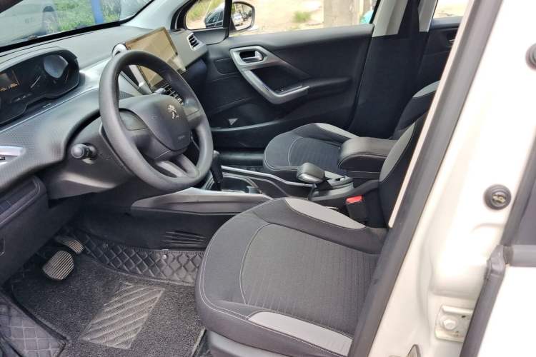 Used Peugeot 2008 2015 1.6L Automatic Playcool Edition Left Front Seat