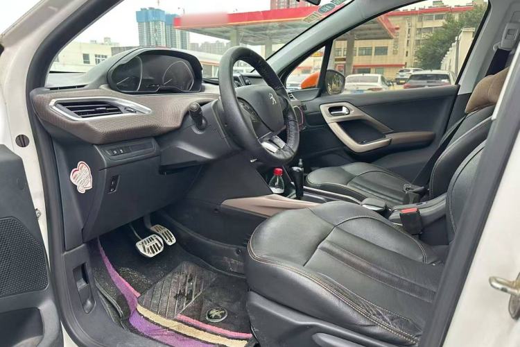Used Peugeot 2008 2015 1.6THP Roland Garros Edition Left Front Seat