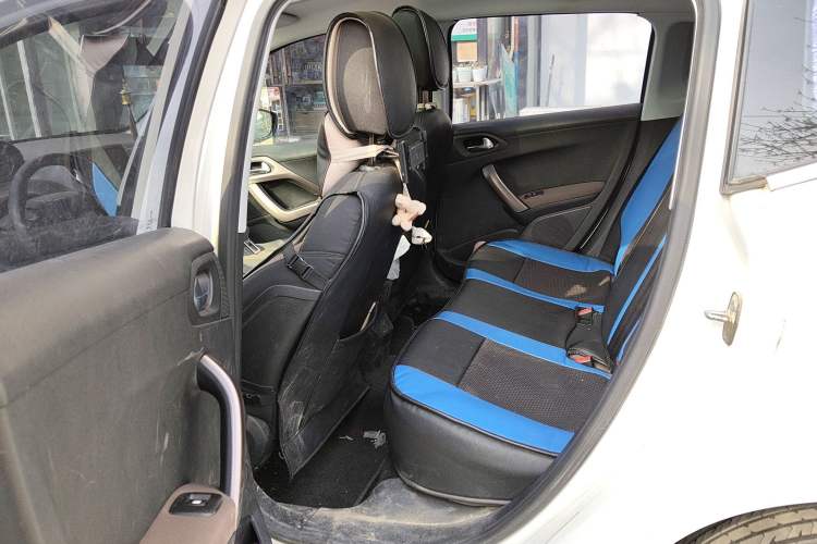Used Peugeot 2008 2015 1.6THP Automatic Fashion Edition Left Rear Seat