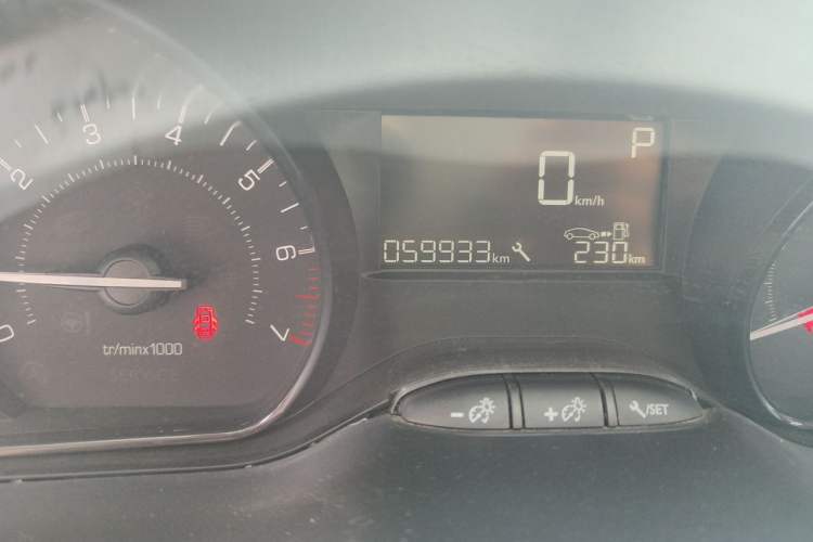 Used Peugeot 2008 2015 1.6L Automatic Playcool Edition Odometer Close Up