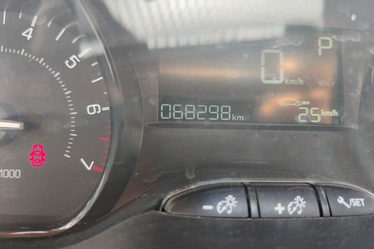 Used Peugeot 2008 2015 1.6L Automatic Playcool Edition Odometer Close Up