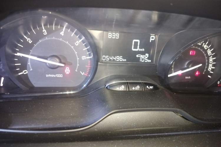 Used Peugeot 2008 2015 1.6L Automatic Playcool Edition Odometer Close Up
