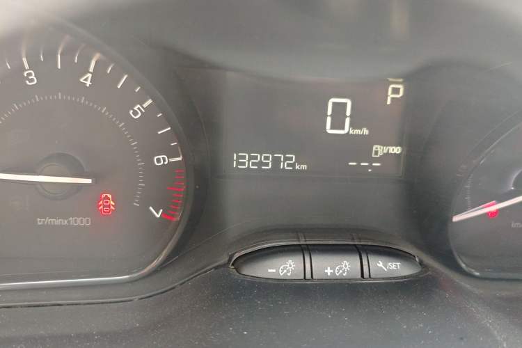 Used Peugeot 2008 2015 1.6L Automatic Playcool Edition Odometer Close Up
