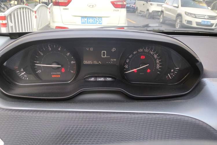 Used Peugeot 2008 2015 Playful Edition 1.6L Automatic Jade Model Odometer Close Up