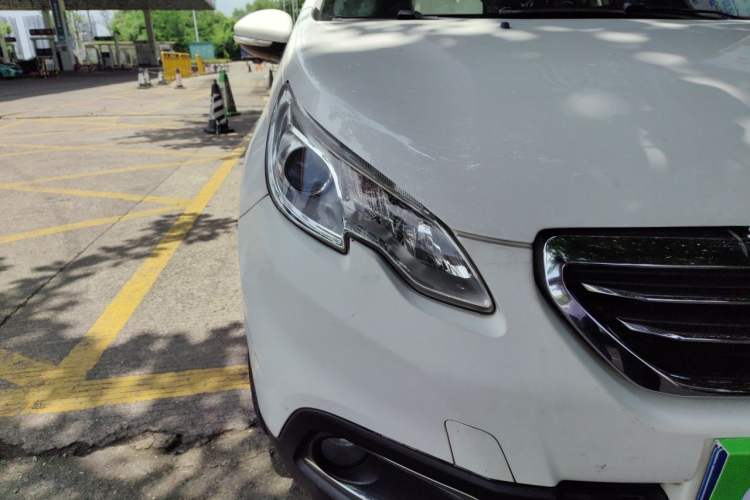 Used Peugeot 2008 2015 1.6THP Automatic Fashion Edition Right Front Headlight