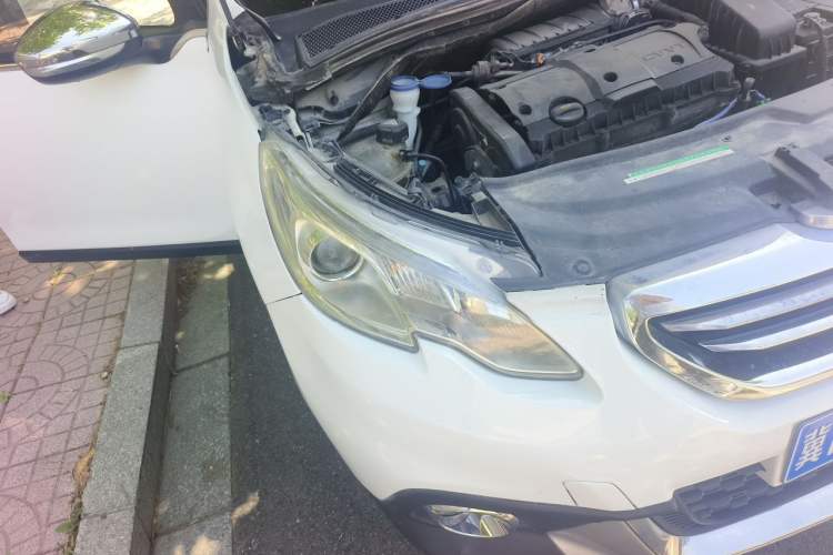 Used Peugeot 2008 2015 1.6L Automatic Playcool Edition Right Front Headlight