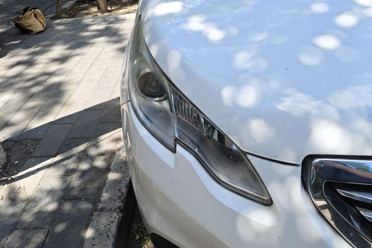 Used Peugeot 2008 2015 1.6THP Automatic Fashion Edition Right Front Headlight