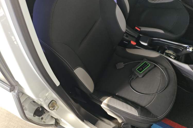 Used Peugeot 2008 2015 1.6L Automatic Playcool Edition Right Front Seat