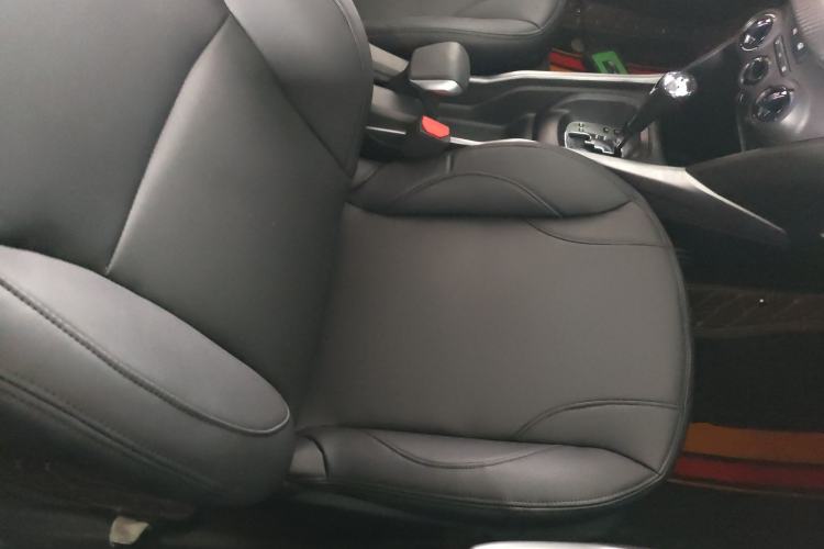 Used Peugeot 2008 2015 1.6L Automatic Playcool Edition Right Front Seat