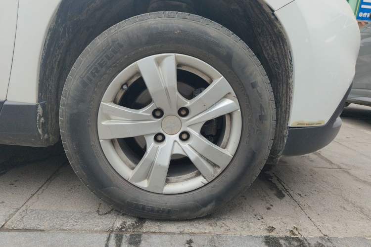 Used Peugeot 2008 2015 1.6L Automatic Playcool Edition Right Front Wheel Hub