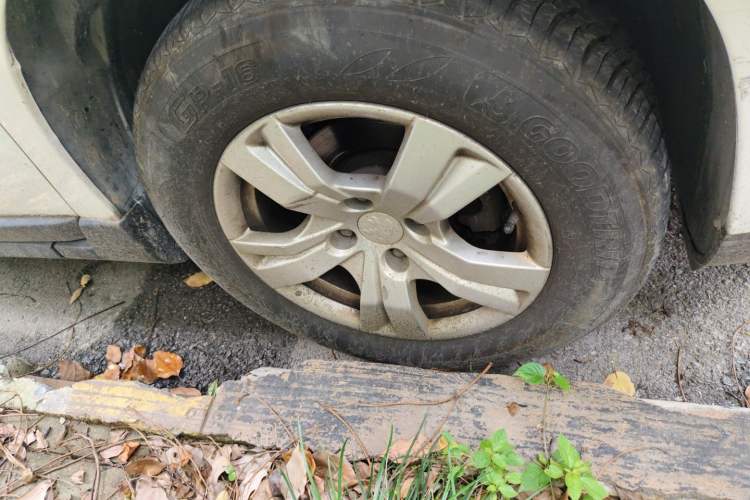 Used Peugeot 2008 2015 1.6L Automatic Playcool Edition Right Front Wheel Hub