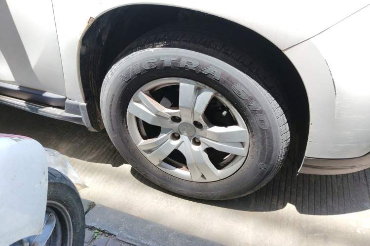 Used Peugeot 2008 2015 1.6L Automatic Playcool Edition Right Front Wheel Hub