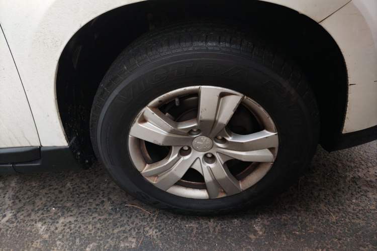 Used Peugeot 2008 2015 1.6L Automatic Playcool Edition Right Front Wheel Hub