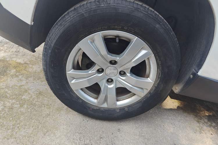 Used Peugeot 2008 2015 1.6L Automatic Playcool Edition Right Rear Wheel Hub