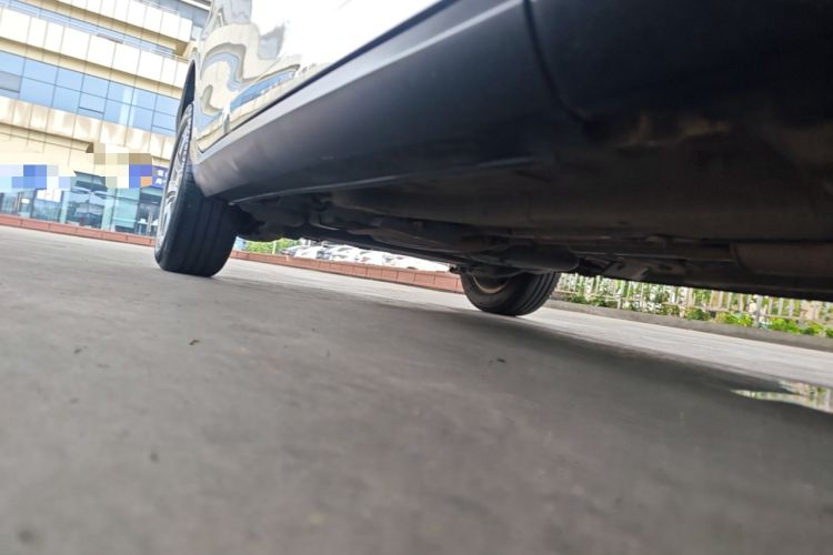 Used Peugeot 2008 2015 1.6THP Automatic Fashion Edition Right Side Sill