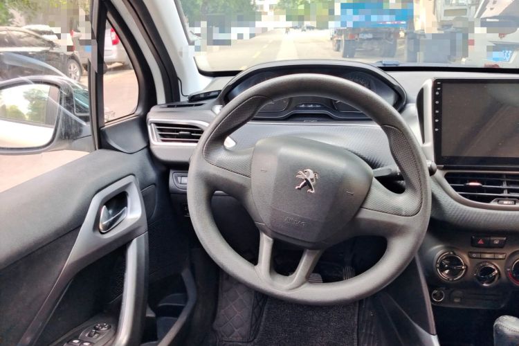 Used Peugeot 2008 2015 1.6L Automatic Playcool Edition Steering Wheel