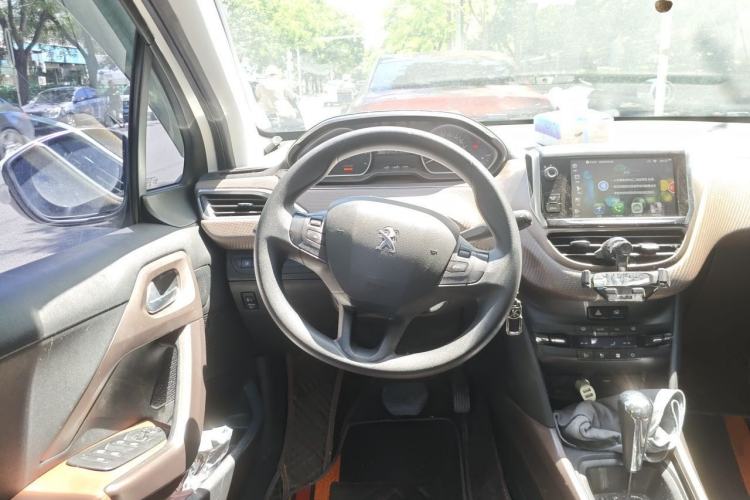 Used Peugeot 2008 2015 1.6THP Automatic Fashion Edition Steering Wheel