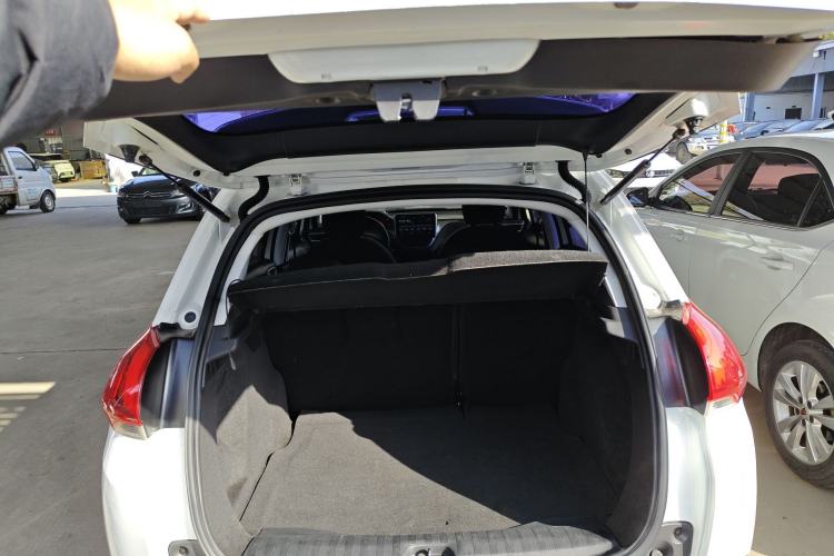 Used Peugeot 2008 2015 1.6L Automatic Playcool Edition Trunk