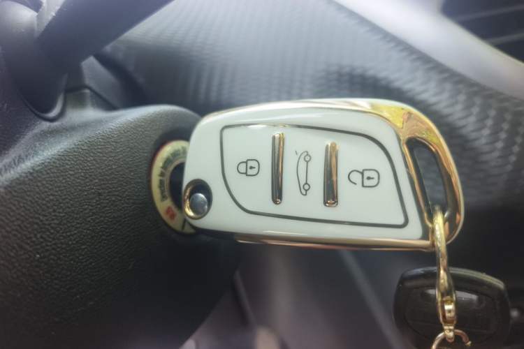 Used Peugeot 2008 2015 1.6L Automatic Playcool Edition Vehicle Key