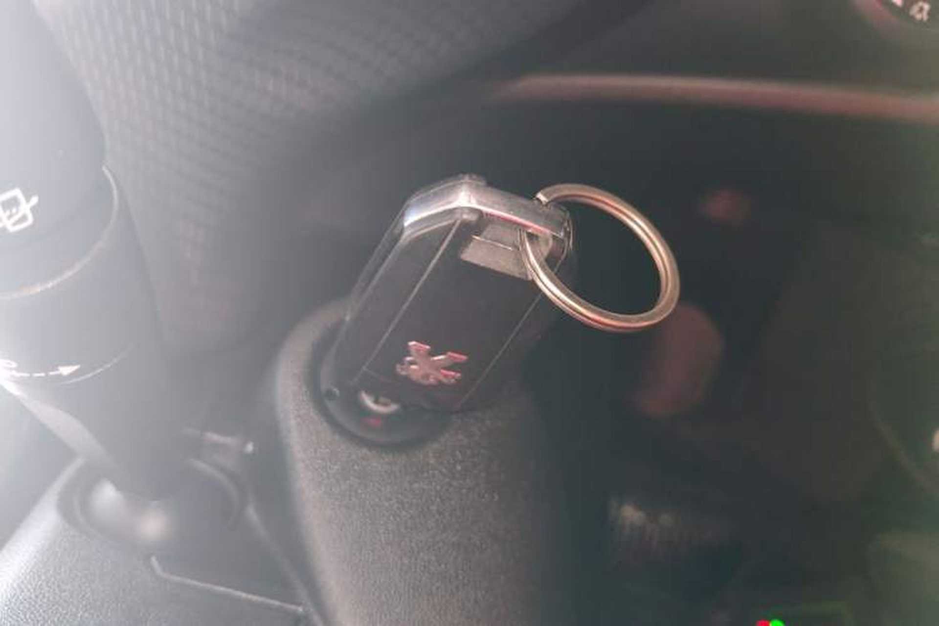Used Peugeot 2008 2015 1.6L Automatic Playcool Edition Vehicle Key