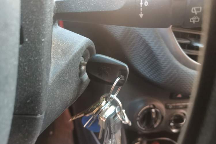 Used Peugeot 2008 2015 1.6L Automatic Playcool Edition Vehicle Key