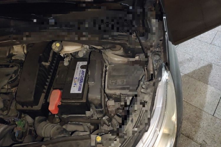 Used Peugeot 2008 2015 1.6L Automatic Playcool Edition Engine Bay Left