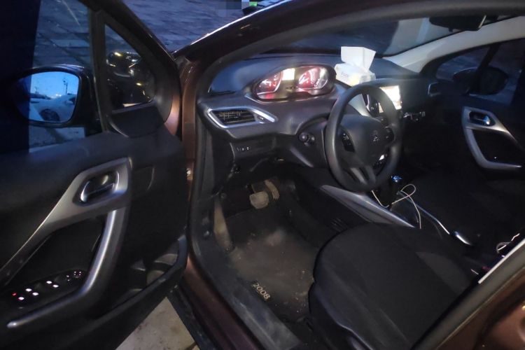 Used Peugeot 2008 2016 230THP Automatic Fashion Edition Driver Seat