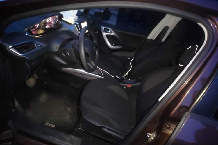Used Peugeot 2008 2016 230THP Automatic Fashion Edition Left Front Seat
