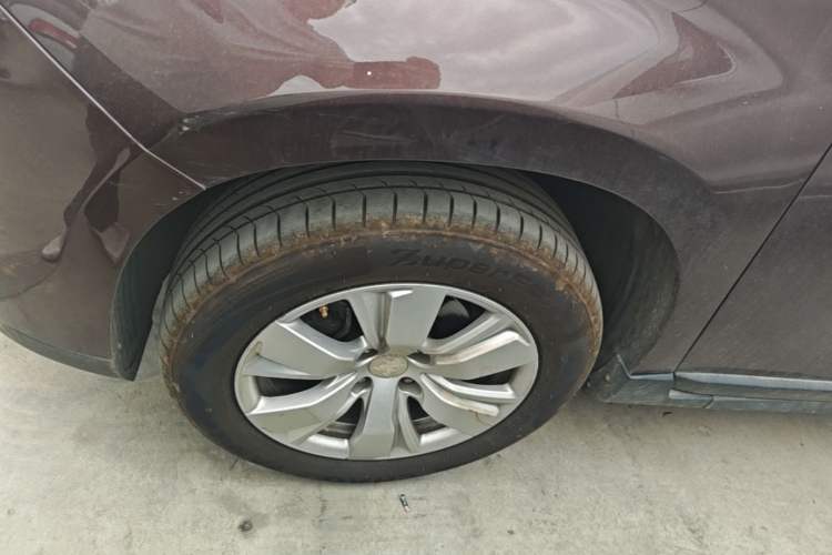 Used Peugeot 2008 2016 230THP Automatic Fashion Edition Left Front Wheel Hub