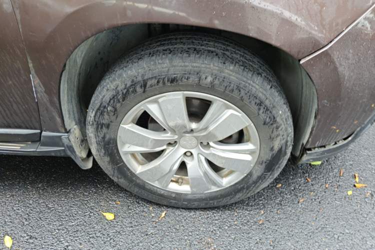 Used Peugeot 2008 2016 230THP Automatic Fashion Edition Right Front Wheel Hub