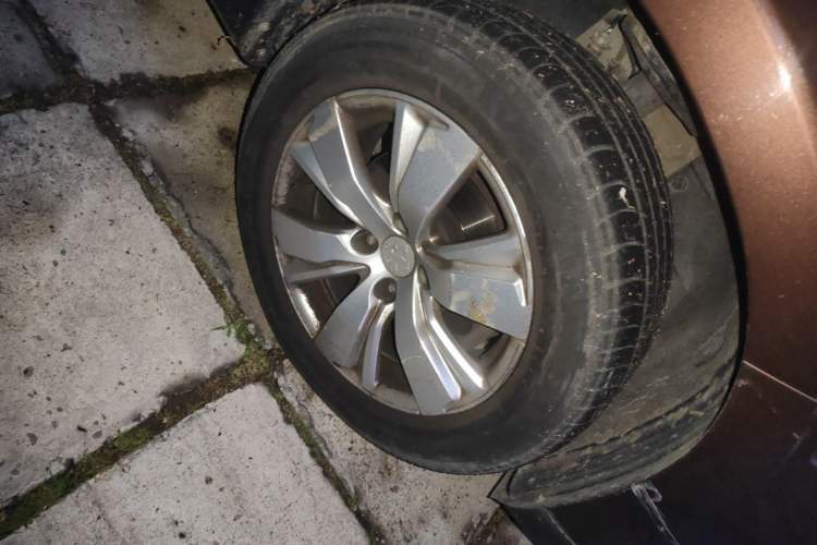 Used Peugeot 2008 2016 230THP Automatic Fashion Edition Right Front Wheel Hub