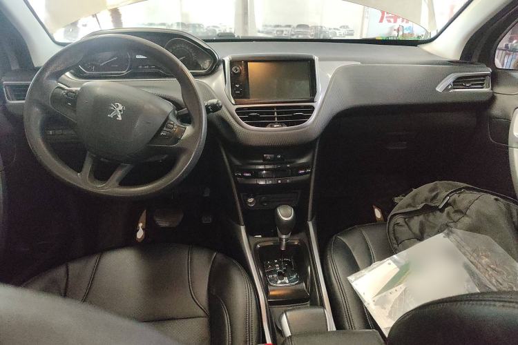 Used Peugeot 2008 2016 230THP Automatic Fashion Edition Interior 2