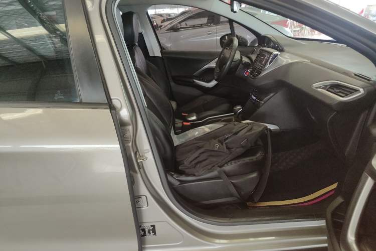 Used Peugeot 2008 2016 230THP Automatic Fashion Edition Right Front Seat
